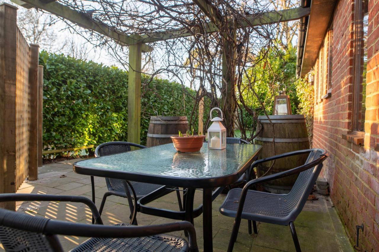 Terlingham Lane Cottage Hawkinge エクステリア 写真